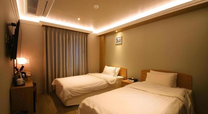 Jeju Sejong Hotel Exterior foto